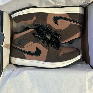 Nike Jordan 1 mid se dark chocolate